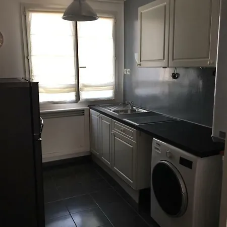 Deux Salon Parking Kindarena Apartamento