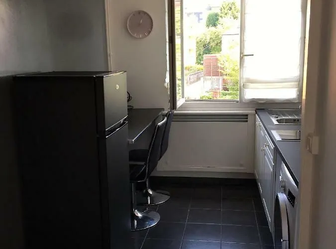 Deux Salon Parking Kindarena