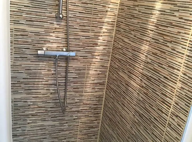 Deux Salon Parking Kindarena